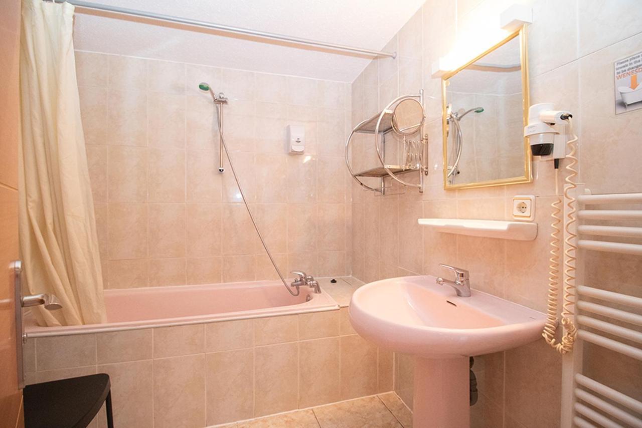 Apartaments Turistics Natural Suites Manzano 3000 帕斯底拉卡萨 外观 照片